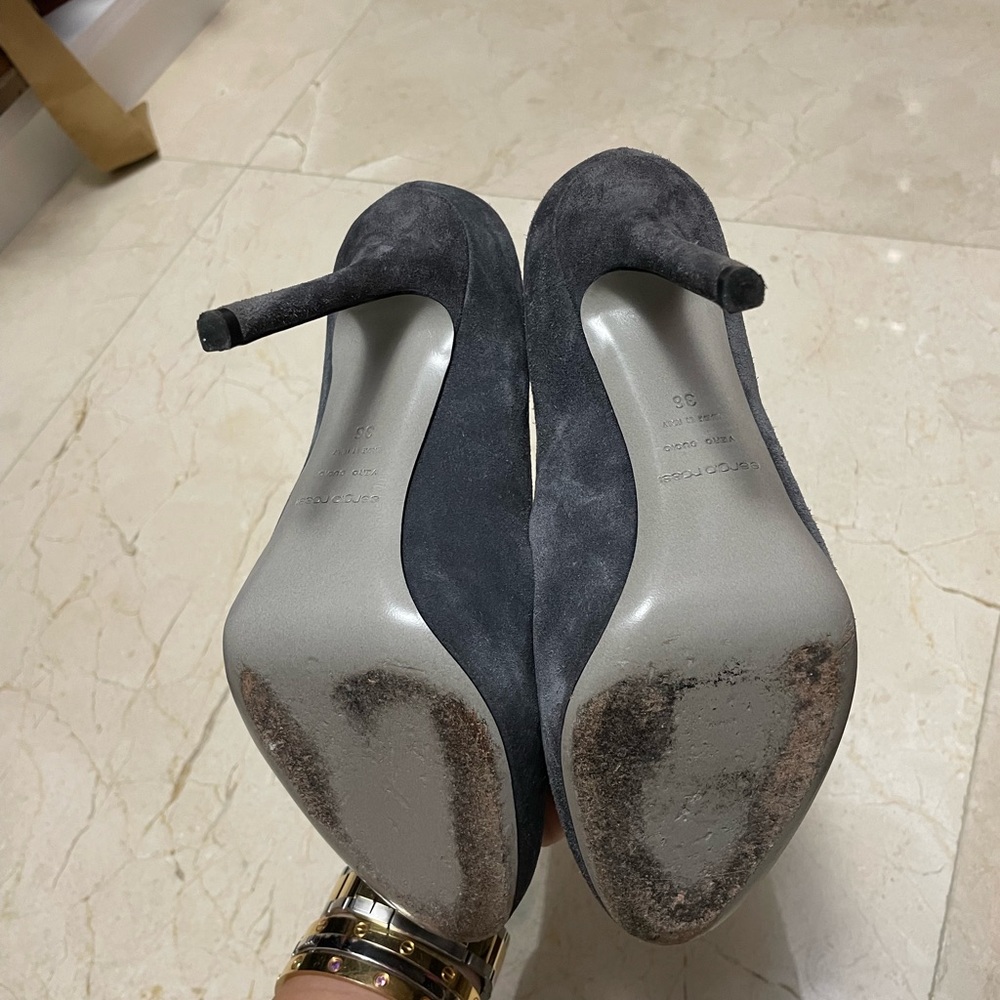 Sergio Rossi Grey Suede Pump